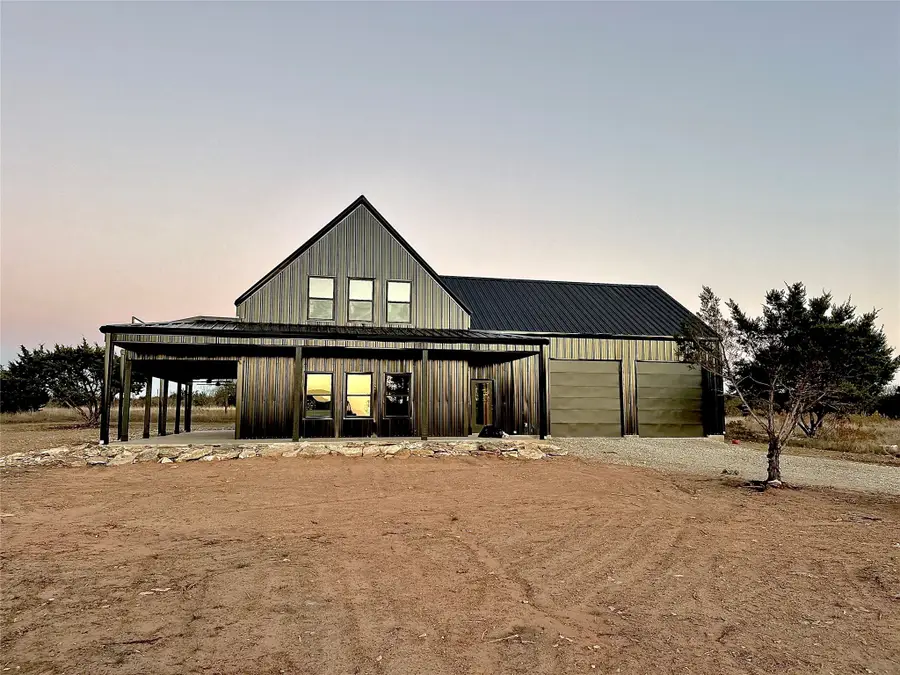 1053 Bluff Creek Drive, Strawn, TX 76475 - Image #2