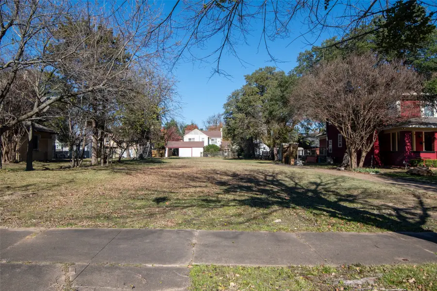 1123 W Sears Street, Denison, TX 75020 - Image #2
