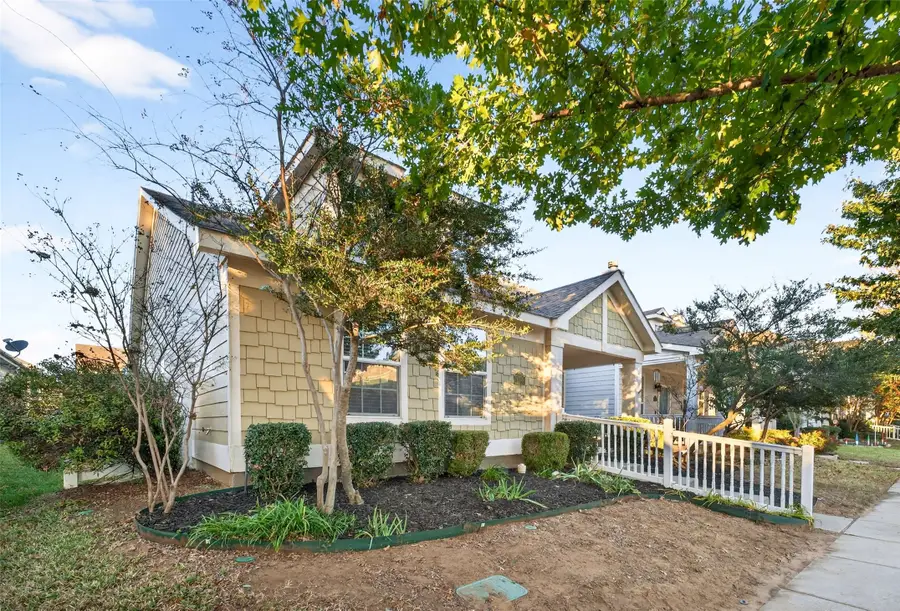 9105 Waterman Drive, Aubrey, TX 76227 - Image #2