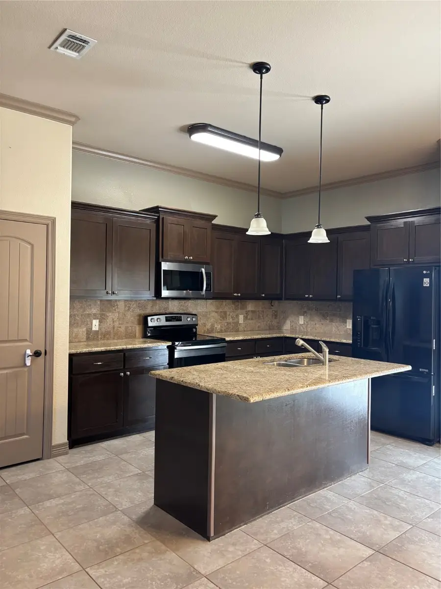 133 Cherokee Street, Greenville, TX 75402 - Image #3