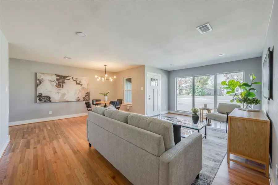 10136 San Juan Avenue, Dallas, TX 75228 - Image #3