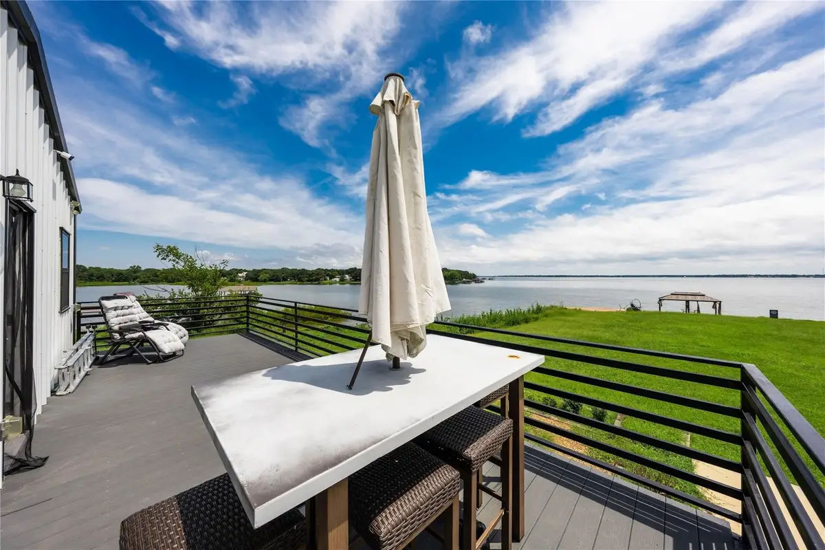 726 Lakeshore Drive, Kemp, TX 75143 - Image #1