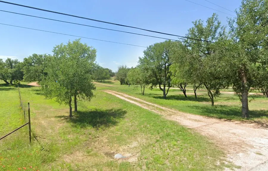 589 Nina Lane, Kingsland, TX 78639 - Image #2