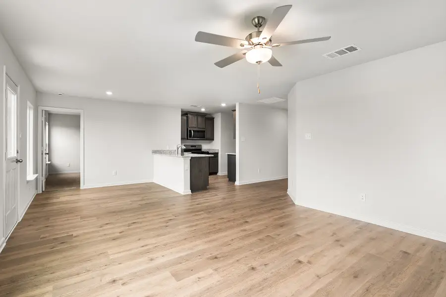 204 Julian Davis Drive, Venus, TX 76084 - Image #3