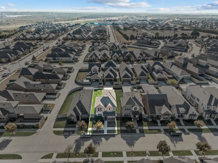 905 Plaza Lane, Argyle, TX 76226 - Image #2