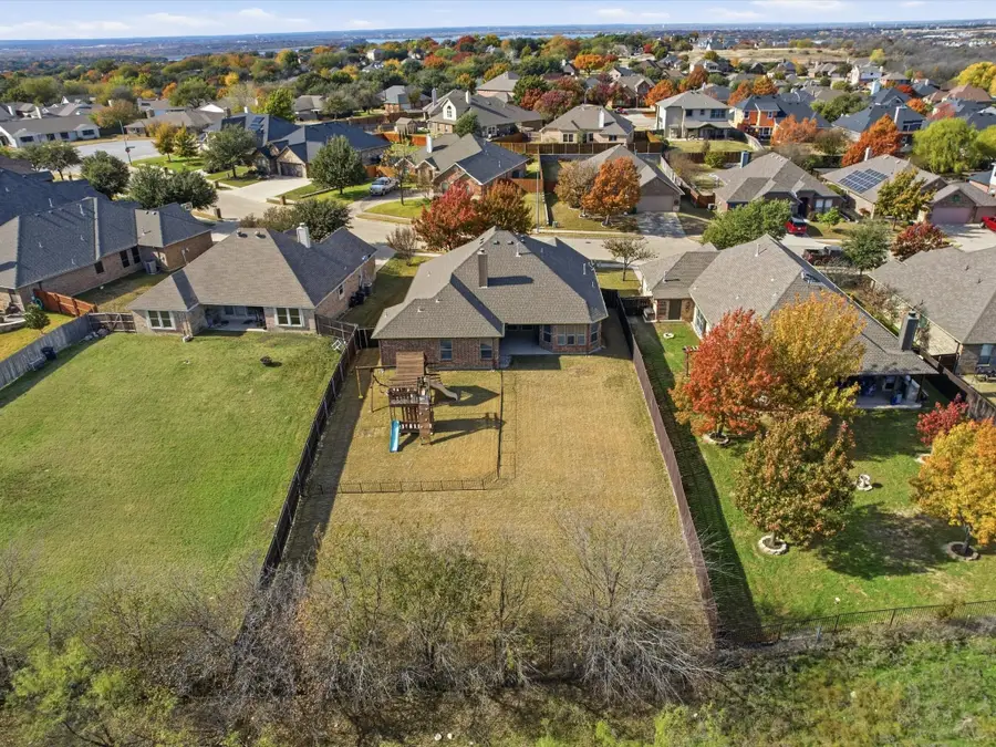 8916 Stone Top Drive, Fort Worth, TX 76179 - Image #3