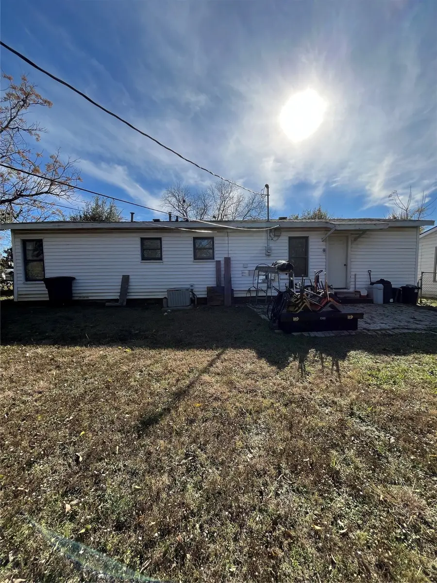 6657 Onyx Drive N, North Richland Hills, TX 76180 - Image #2