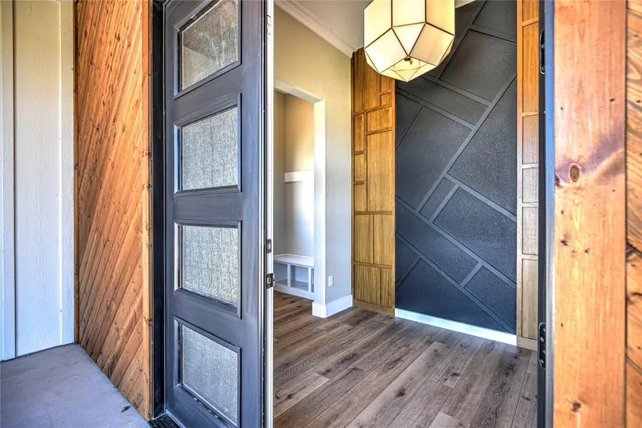 8186 S Lone Star Parkway, Moody, TX 76557 - Image #2