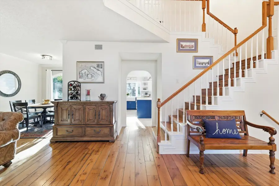 714 Meadow Bend Court, Highland Village, TX 75077 - Image #3