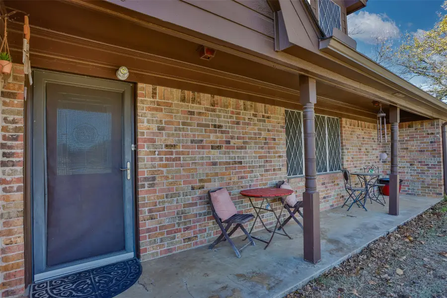 300 Thompson Street, Pottsboro, TX 75076 - Image #3