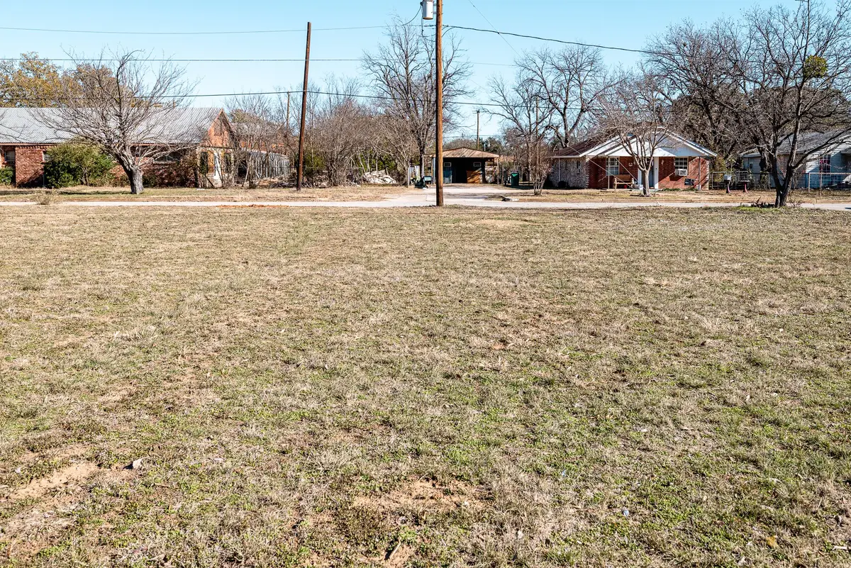 312 N Dixie Street, Eastland, TX 76448 - Image #1