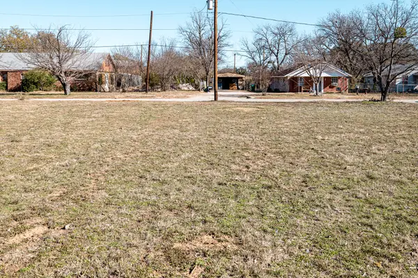 312 N Dixie Street, Eastland, TX 76448