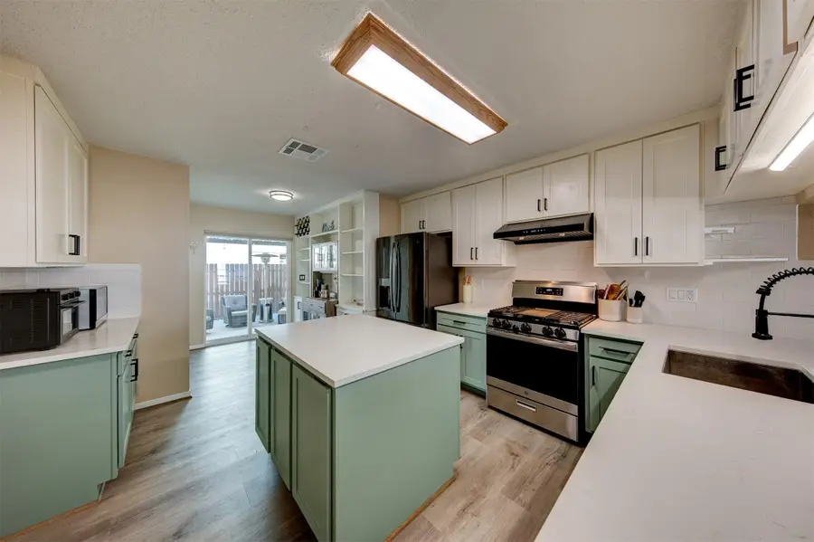 2703 Village Mills Drive, Pearland, TX 77584 - Image #2