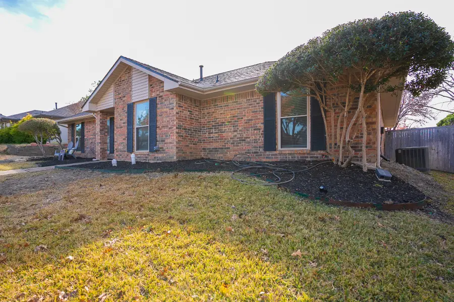 1610 Saint James Drive, Carrollton, TX 75007 - Image #3