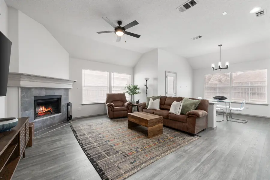 8205 Cedarcrest Lane, Fort Worth, TX 76123 - Image #3