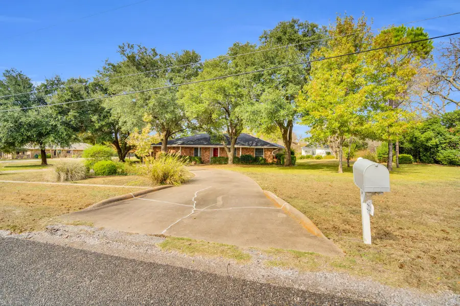 214 Willow Creek Lane, Ovilla, TX 75154 - Image #3