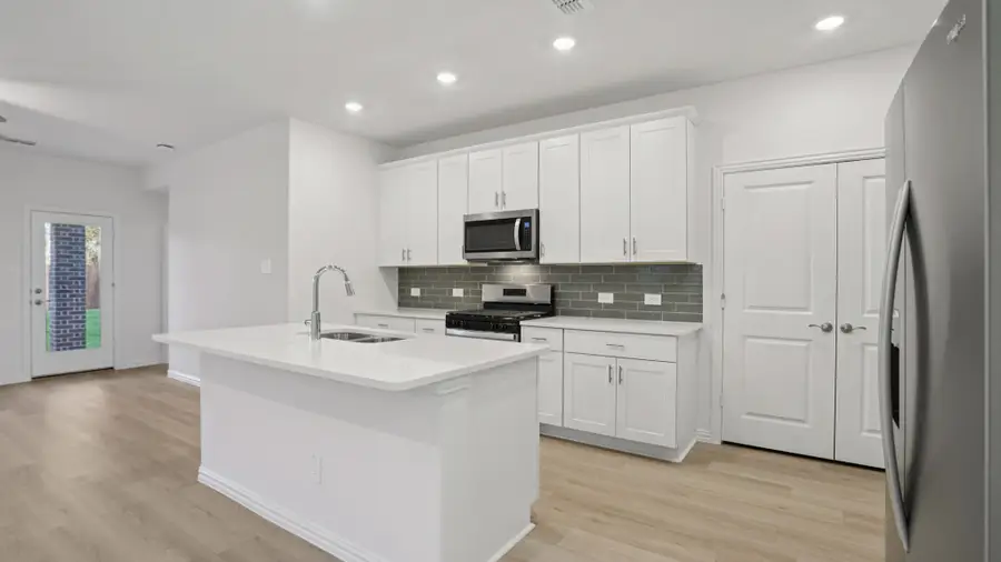 701 Leavenworth Drive, Princeton, TX 75071 - Image #3