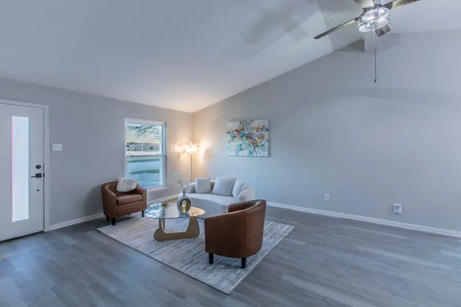 525 Birchwood Drive, Garland, TX 75043 - Image #3