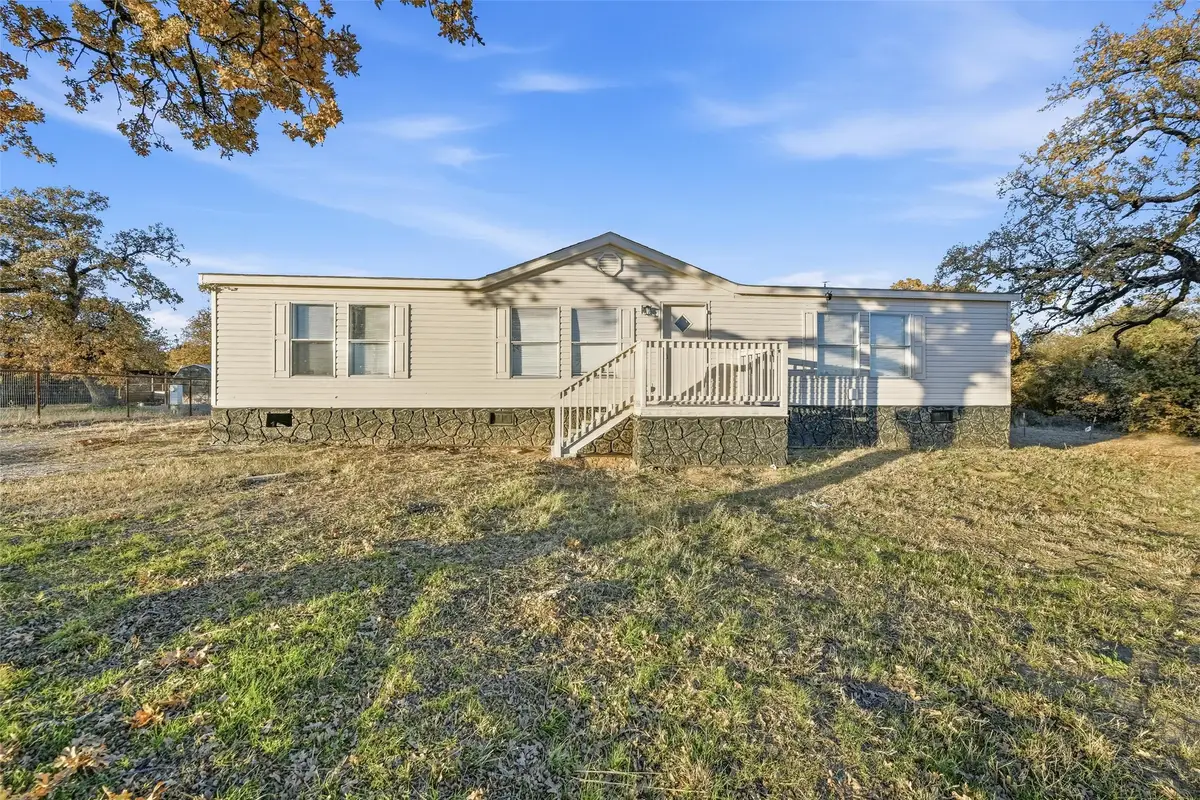 296 Oakley Circle, Weatherford, TX 76085 - Image #1