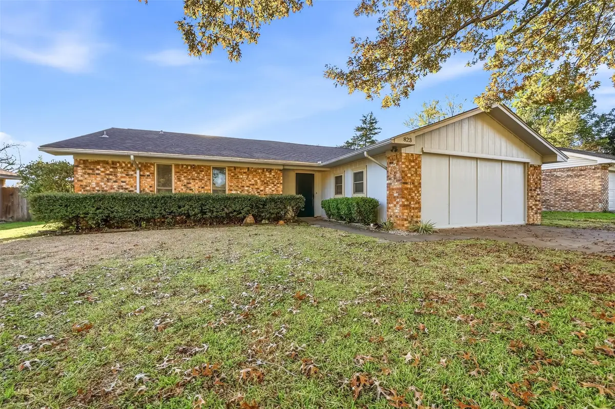 823 Marigold Drive, Cedar Hill, TX 75104 - Image #1