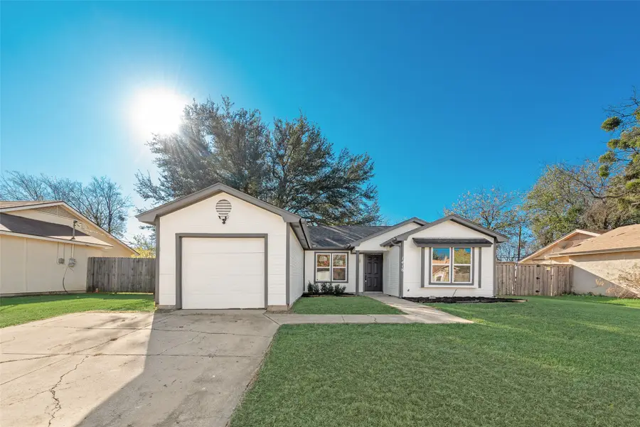 1418 Colonnade Drive, Arlington, TX 76018 - Image #3