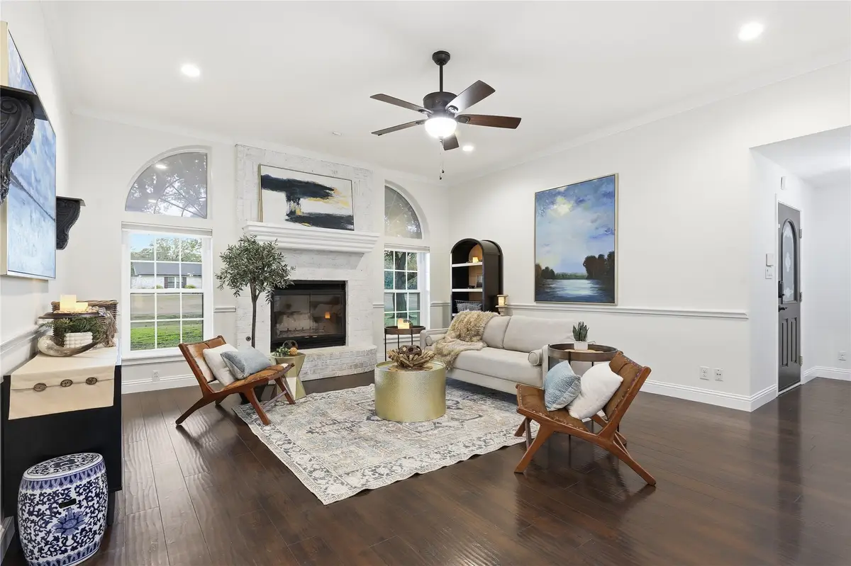 109 Mccullar Road, Burleson, TX 76028 - Image #1