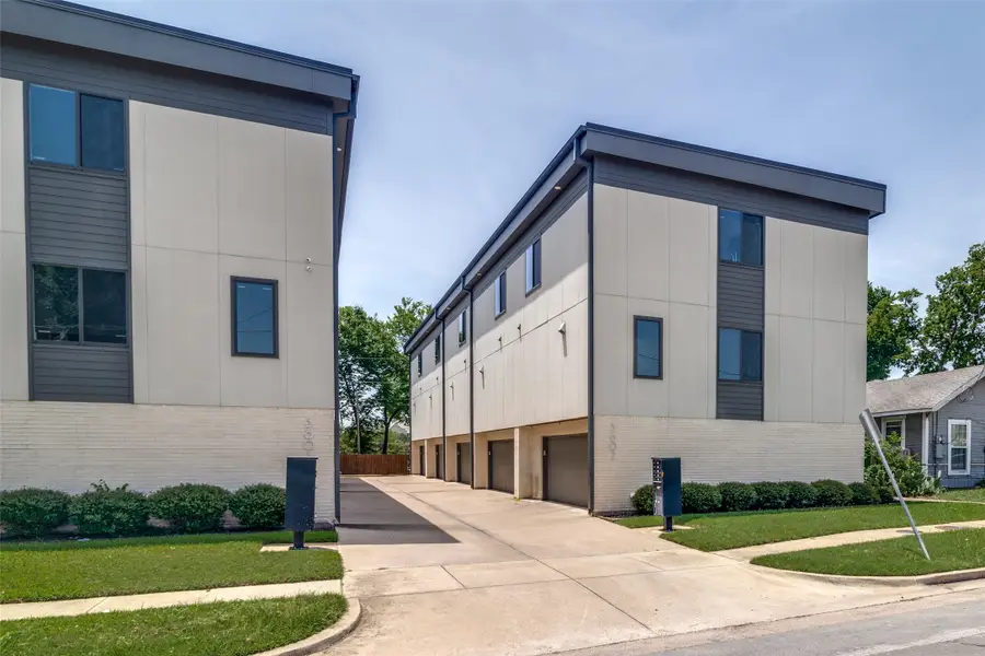 5602 Lindell Avenue #B, Dallas, TX 75206 - #2