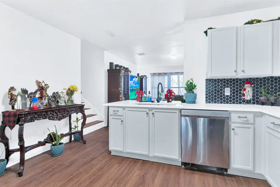 5722 Firethorn Drive, Dallas, TX 75249 - Image #3