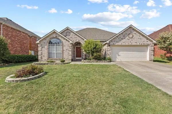 632 Delores Drive, Grand Prairie, TX 75052