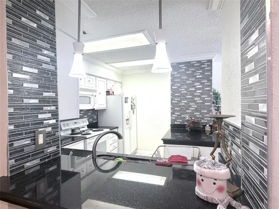 1108 Harwell Drive #1714, Arlington, TX 76011 - Image #3