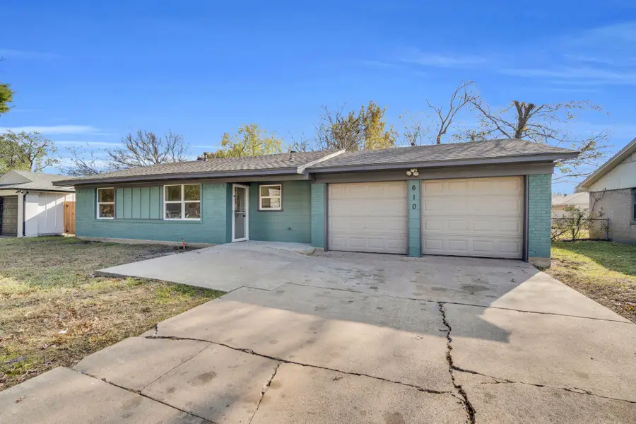 610 Colgate Drive, Lancaster, TX 75134 - Image #3