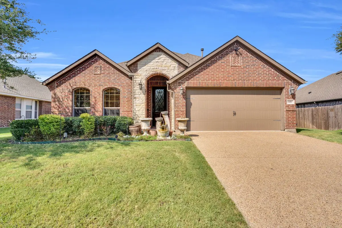 105 Manor Lane, Waxahachie, TX 75165 - Image #1
