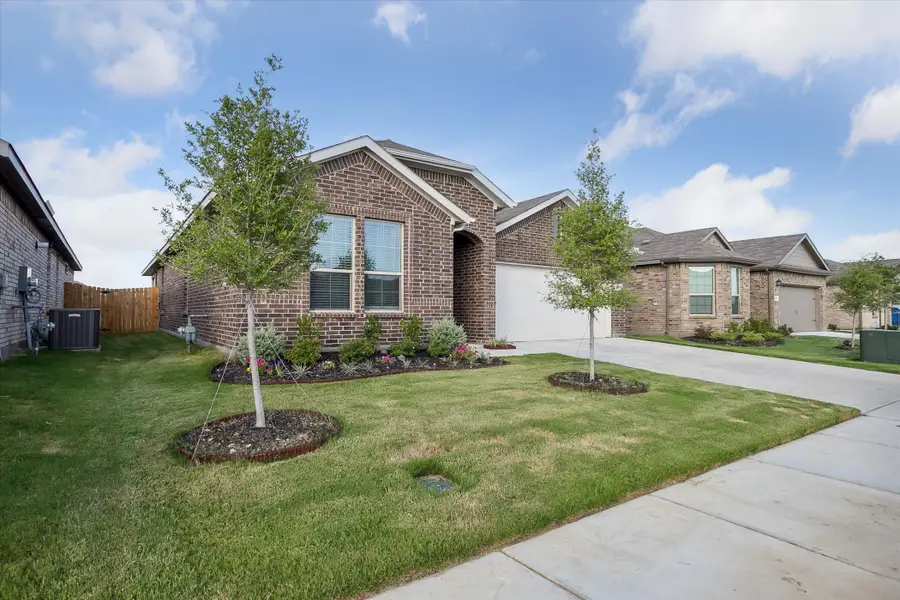 9609 Alderleaf Trail, Fort Worth, TX 76036 - Image #2
