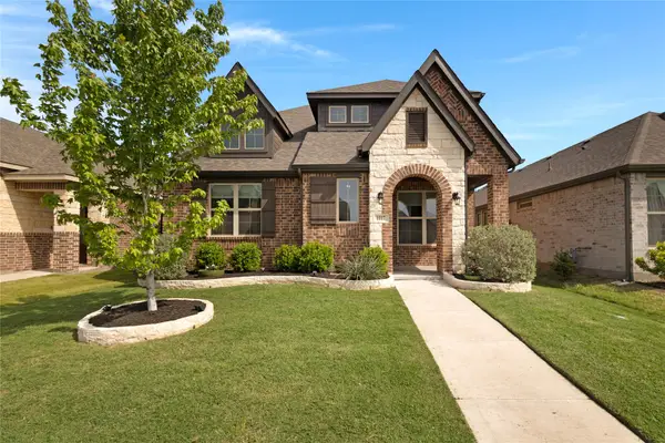 1117 Milfoil Drive, Justin, TX 76247