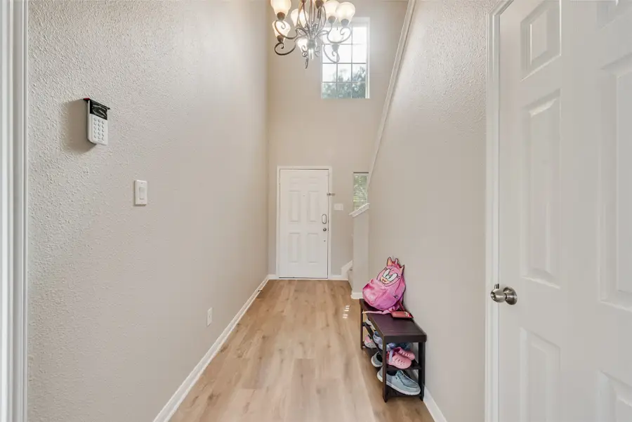 508 Misty Mountain Drive, Fort Worth, TX 76140 - Image #3