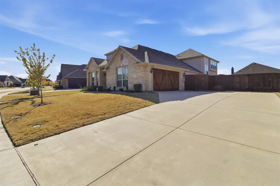 4602 Massey Meadows Way, Midlothian, TX 76065 - Image #3