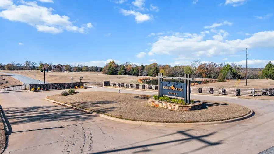 273 Toscana Circle, Gordonville, TX 76245 - Image #2