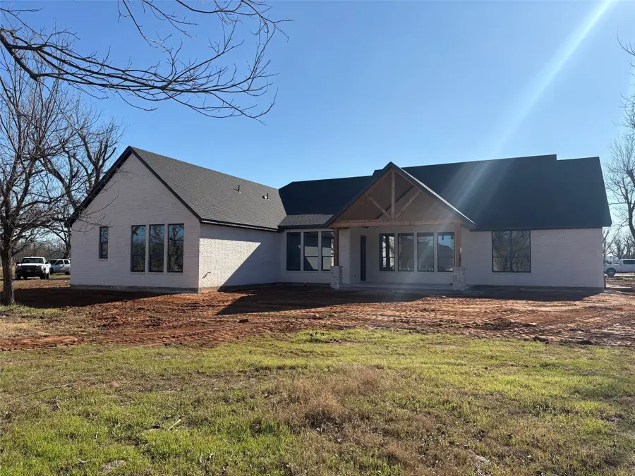 1642 Earhart Drive, Granbury, TX 76049 - Image #3