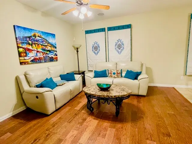 703 Chestnut Hill Drive, Allen, TX 75013 - Image #3