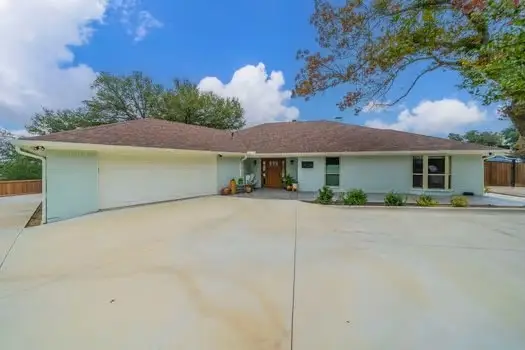 108 Bob White Avenue, Weatherford, TX 76086