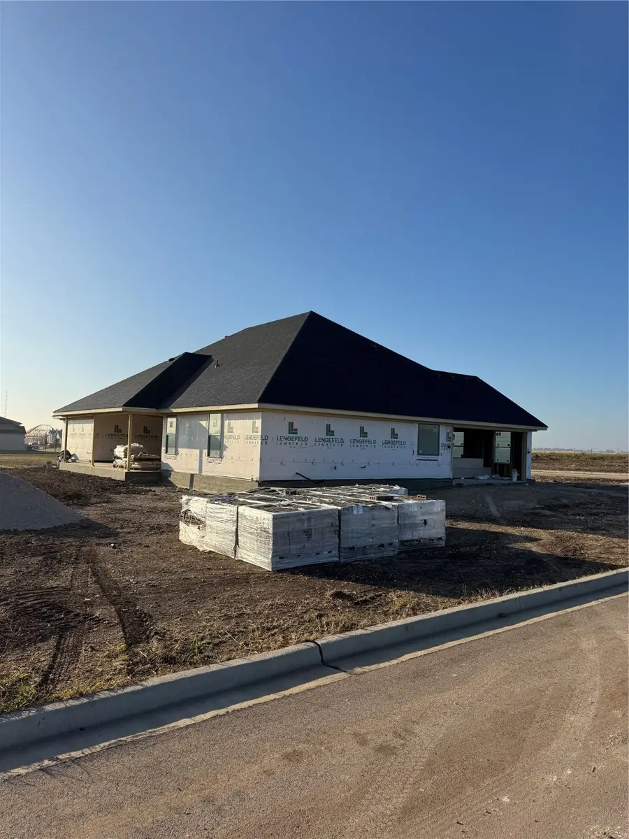 1304 Red Rock Road, Hewitt, TX 76643 - Image #3