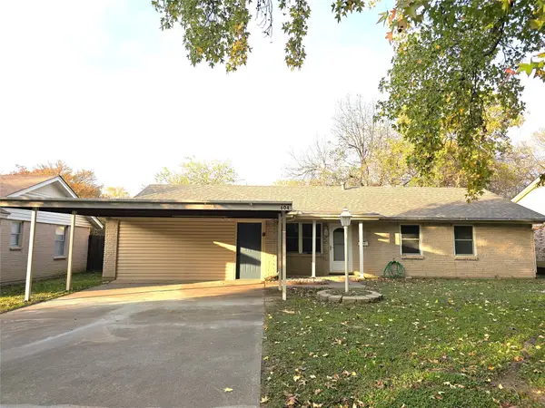 604 Bayless Drive, Euless, TX 76040