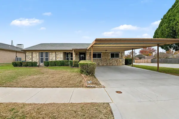 5900 Nanci Drive, Watauga, TX 76148