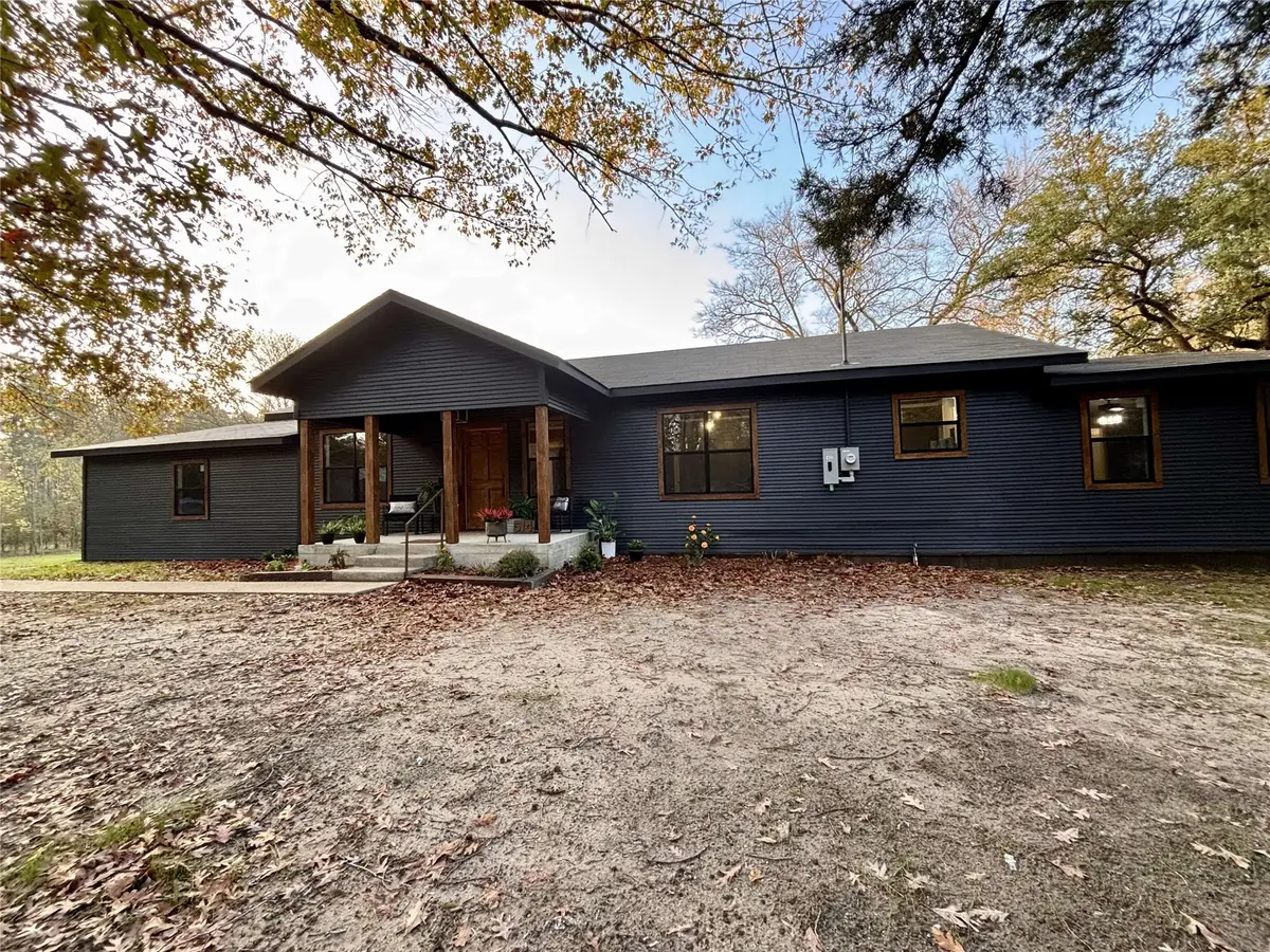 514 E Linn Street, Huntington, TX 75949 - Image #1