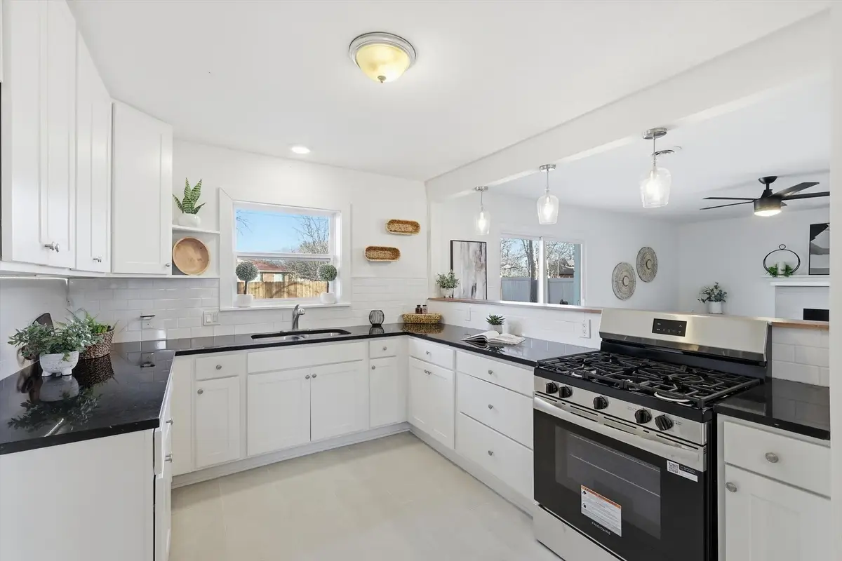 626 Nottingham Drive, Richardson, TX 75080 - Image #1