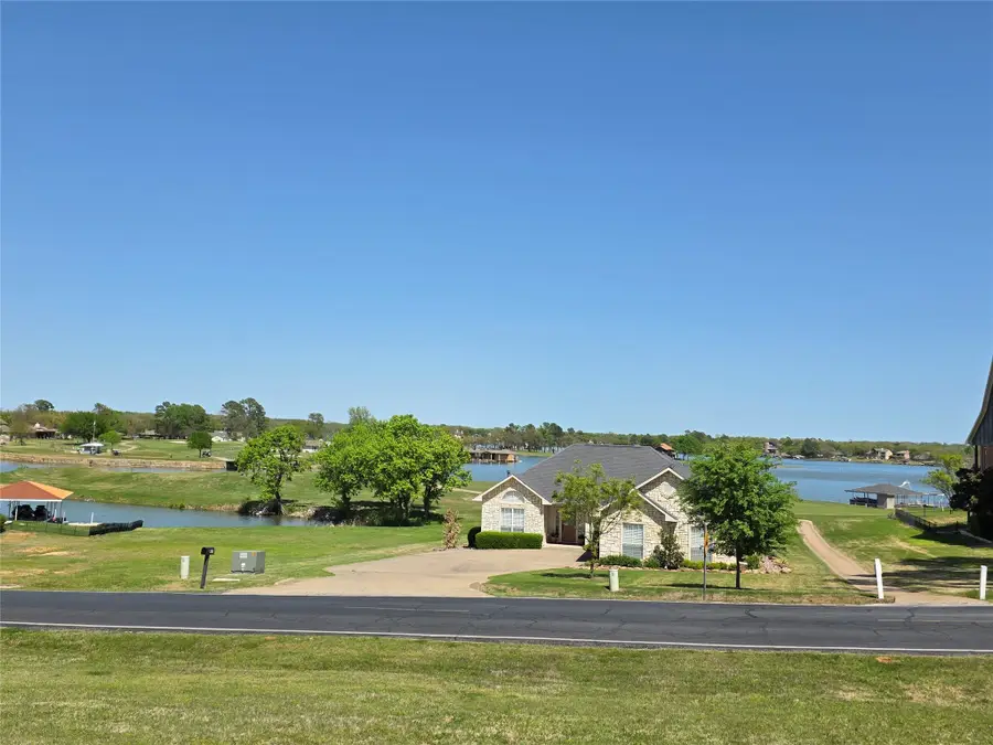 418 Kiowa Drive W, Lake Kiowa, TX 76240 - Image #2