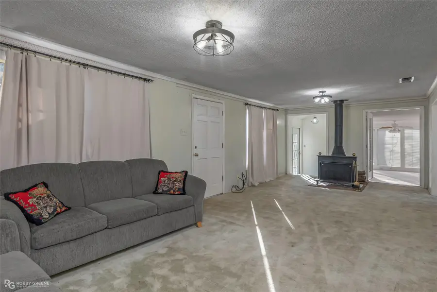 9210 Belcher Hwy, Oil City, LA 71061 - Image #2