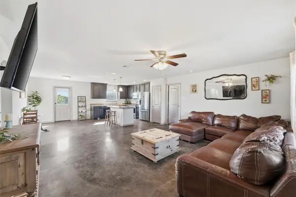 144 Emerald Drive, Weatherford, TX 76087