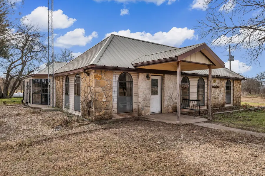510 Old Sawmill Road, Axtell, TX 76624 - Image #3