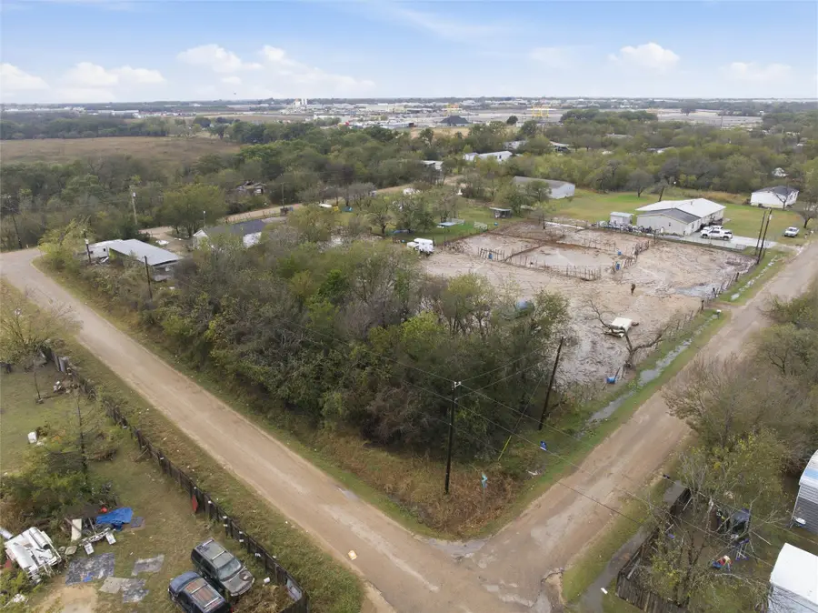 107 Frostdale Drive, Elm Mott, TX 76640 - Image #2